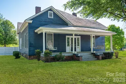 331 S Laurel Street, Lincolnton, NC 28092 - Photo 1