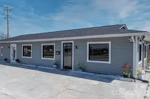 121 13th St SW, Hickory, NC 28602 - Photo 1