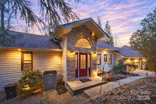 301 Qualla Cir, Brevard, NC 28712 - Photo 1