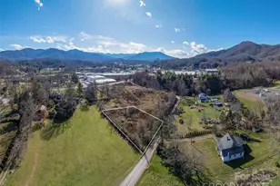 000 Calhoun Rd, Waynesville, NC 28786 - Photo 1