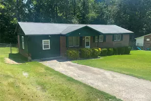 1427 Oak Hill Dr, Morganton, NC 28655 - Photo 1