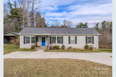 1471 Howard Gap Loop Road, Flat Rock, NC 28731 - Photo 1