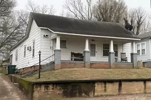 220 E Catawba Ave, Mount Holly, NC 28120 - Photo 1