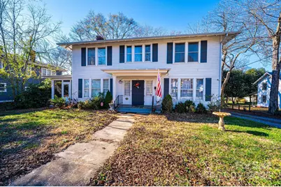 221 3rd Street NE, Hickory, NC 28601 - Photo 1
