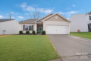 7332 Amberly Hills Rd, Charlotte, NC 28215 - Photo 1