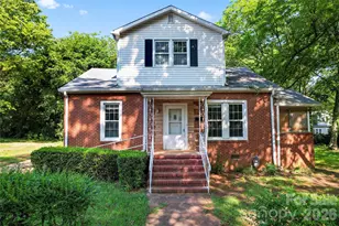 317 Campus St, Charlotte, NC 28216 - Photo 1