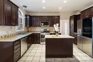 4806 Hickory Glen Dr, Matthews, NC 28105 - Photo 1