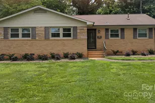 3813 Woodgreen Terrace, Charlotte, NC 28205 - Photo 1