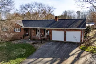 222 Brentwood Dr, Maiden, NC 28650 - Photo 1