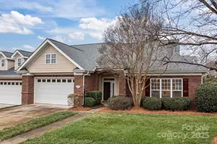 2915 Autumn Harvest Ln, Charlotte, NC 28269 - Photo 1