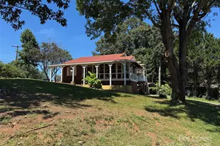 1234 11th St NW, Hickory, NC 28601 - Photo 1