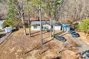 5610 Wildwood Ct, Bessemer City, NC 28016 - Photo 1