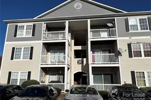 938 Plaza Walk Dr, Charlotte, NC 28215 - Photo 1