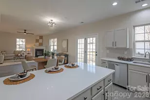 10631 Atkins Ridge Dr, Charlotte, NC 28213 - Photo 1