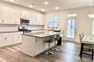 10211 Glenmere Crk Cir, Charlotte, NC 28262 - Photo 1