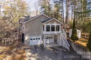 135 Reservoir Dr, Hendersonville, NC 28739 - Photo 1