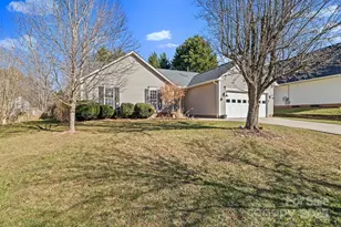 28 Sand Pebble Ct, Fletcher, NC 28732 - Photo 1