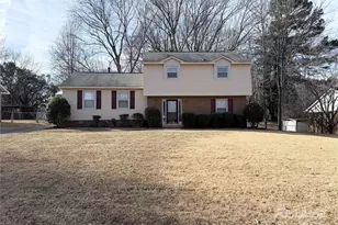 6207 Eagle Peak Dr, Charlotte, NC 28214 - Photo 1