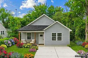 905 Holt St, Lexington, NC 27292 - Photo 1