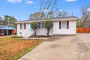 909 Marion St, Lancaster, SC 29720 - Photo 1