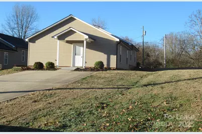 406 S Flint Street, Lincolnton, NC 28092 - Photo 1