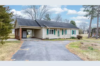 4012 24th Street Place NE, Hickory, NC 28601 - Photo 1