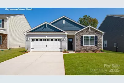 637 17th Avenue Drive NE, Hickory, NC 28601 - Photo 1