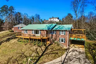 6294 Southlake Dr, Hickory, NC 28601 - Photo 1