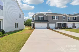 8120 Hidden Spgs Trl, Charlotte, NC 28216 - Photo 1