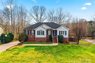 3392 Overbrook Dr, Conover, NC 28613 - Photo 1