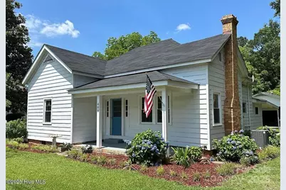 408 W North Street, Roseboro, NC 28382 - Photo 1