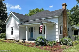 408 W North St, Roseboro, NC 28382 - Photo 1