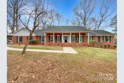 323 Glen Eagles Road E, Statesville, NC 28625 - Photo 1