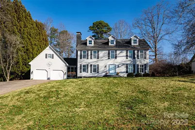 104 35th Avenue NW, Hickory, NC 28601 - Photo 1
