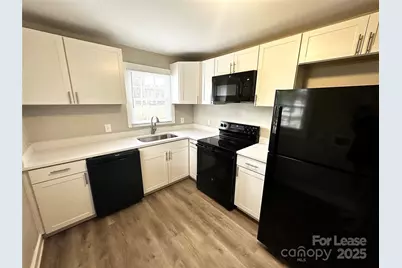 903 Holt Street, Lexington, NC 27292 - Photo 1