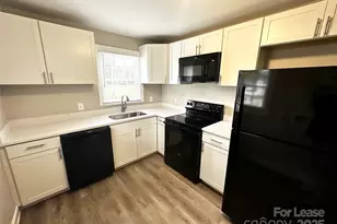 903 Holt St, Lexington, NC 27292 - Photo 1