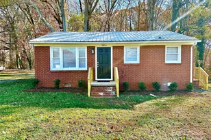 504A Moore Dr, Lexington, NC 27292 - Photo 1