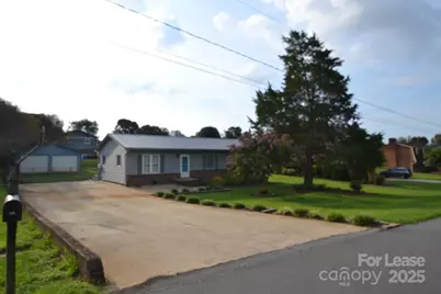 2050 35th Street NE, Hickory, NC 28601 - Photo 1
