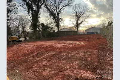 2960 Morning Drive, Charlotte, NC 28208 - Photo 1
