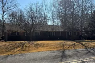 1429 Westmoreland Dr, Lancaster, SC 29720 - Photo 1