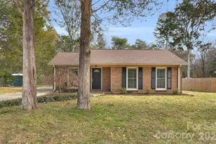 9715 Starwood Dr, Charlotte, NC 28215 - Photo 1