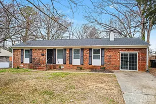 3431 Shamrock Dr, Charlotte, NC 28215 - Photo 1