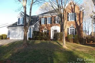 6223 Hickory Cove Ln, Charlotte, NC 28269 - Photo 1