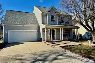 1946 9th St Pl SE, Hickory, NC 28602 - Photo 1