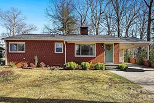 718 2nd Ave NE, Conover, NC 28613 - Photo 1