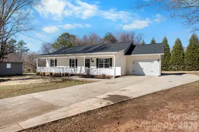 2109 Kyle Court SE, Conover, NC 28613 - Photo 1