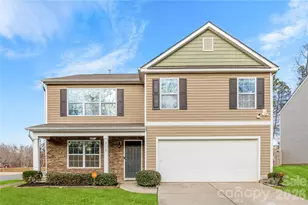 5305 Park Brook Dr, Charlotte, NC 28269 - Photo 1