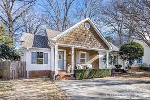 2200 Olde Chantilly Ct, Charlotte, NC 28205 - Photo 1