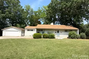 4738 Gilmore Dr, Charlotte, NC 28209 - Photo 1