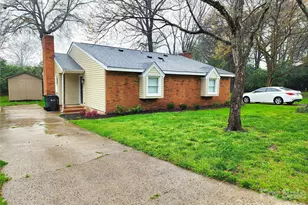 8635 Crows Nest Ln, Charlotte, NC 28226 - Photo 1